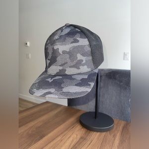 Lululemon Men’s Hat *Dark Camo*